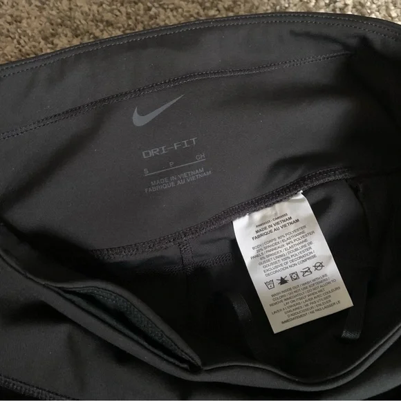 Nike Dri-FIT Black Leggings - Picture 12 of 15
